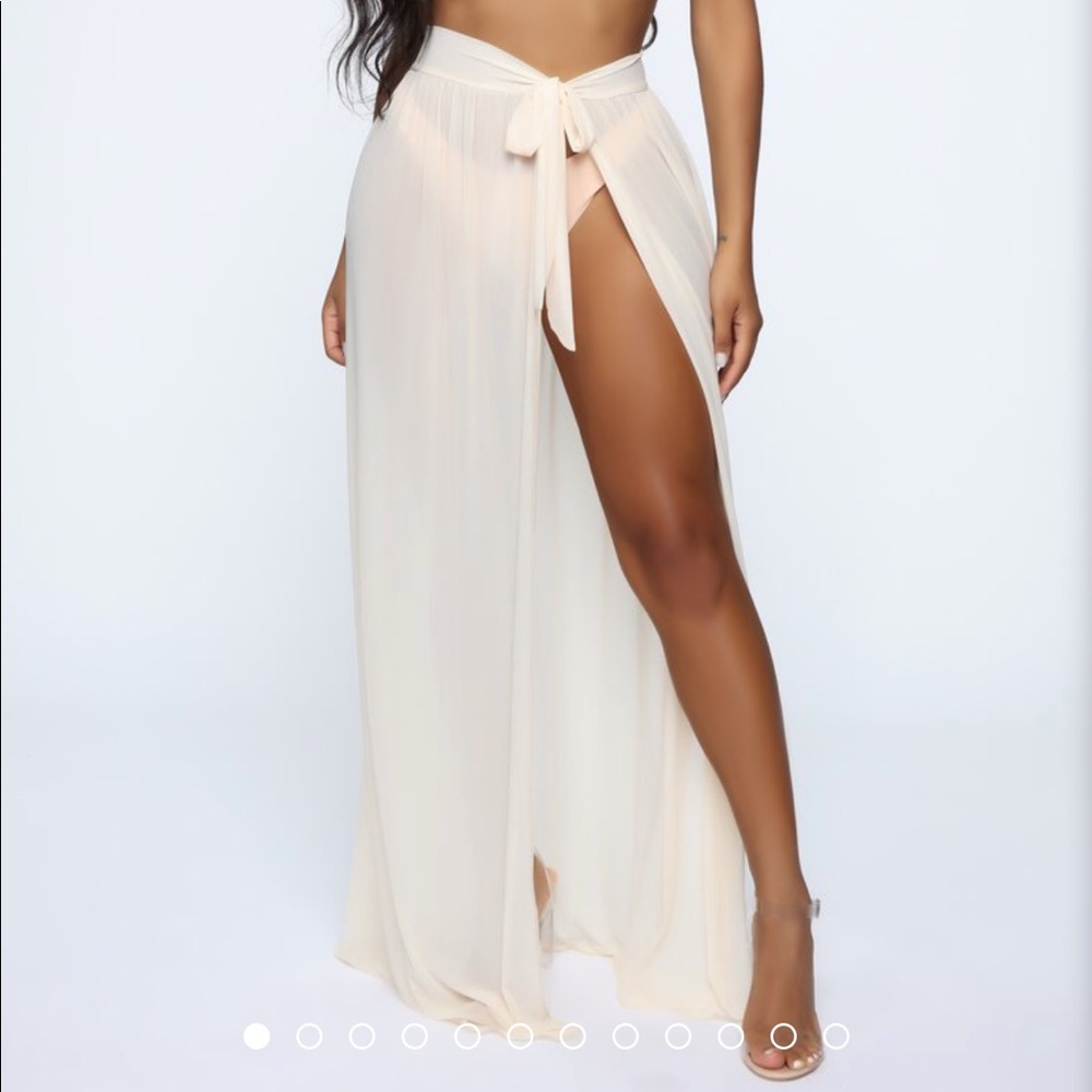 ✨NWT Nude Cover Up!✨